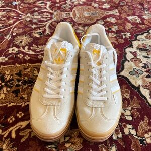 Women’s Adidas gazelle’s Bold